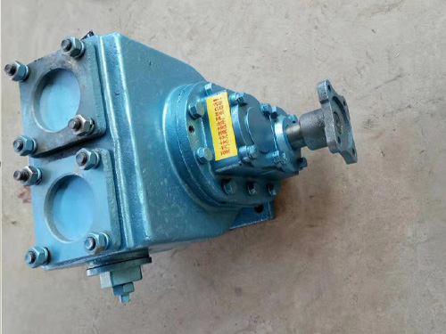 Vehicle mounted circular arc gear pump